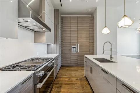 $1,495,000 | 3331 D'Amico Street, Unit 1003, Houston, TX 77019