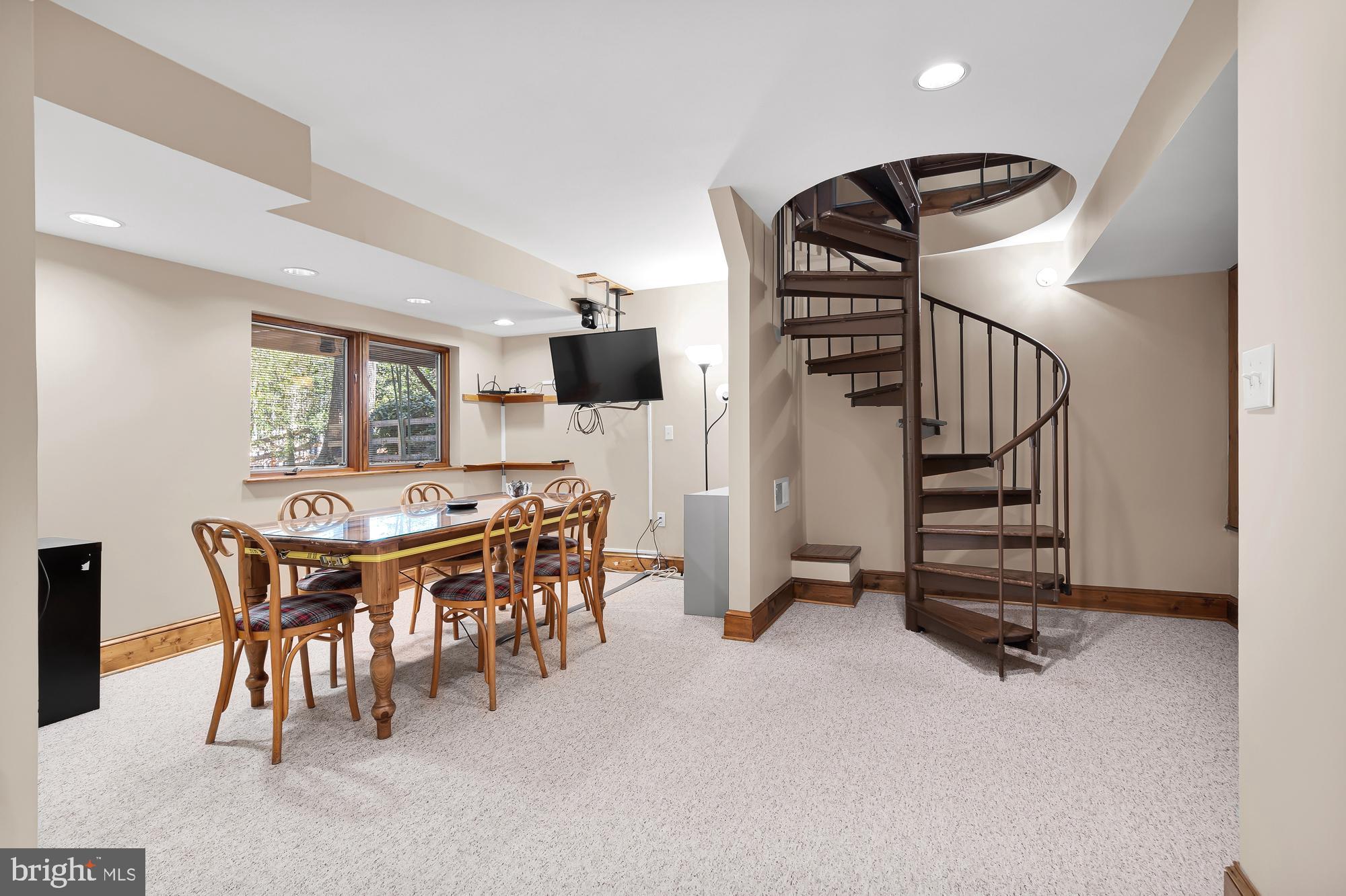 6317 Poe Road Bethesda, MD 20817 - Photo 27 of 37