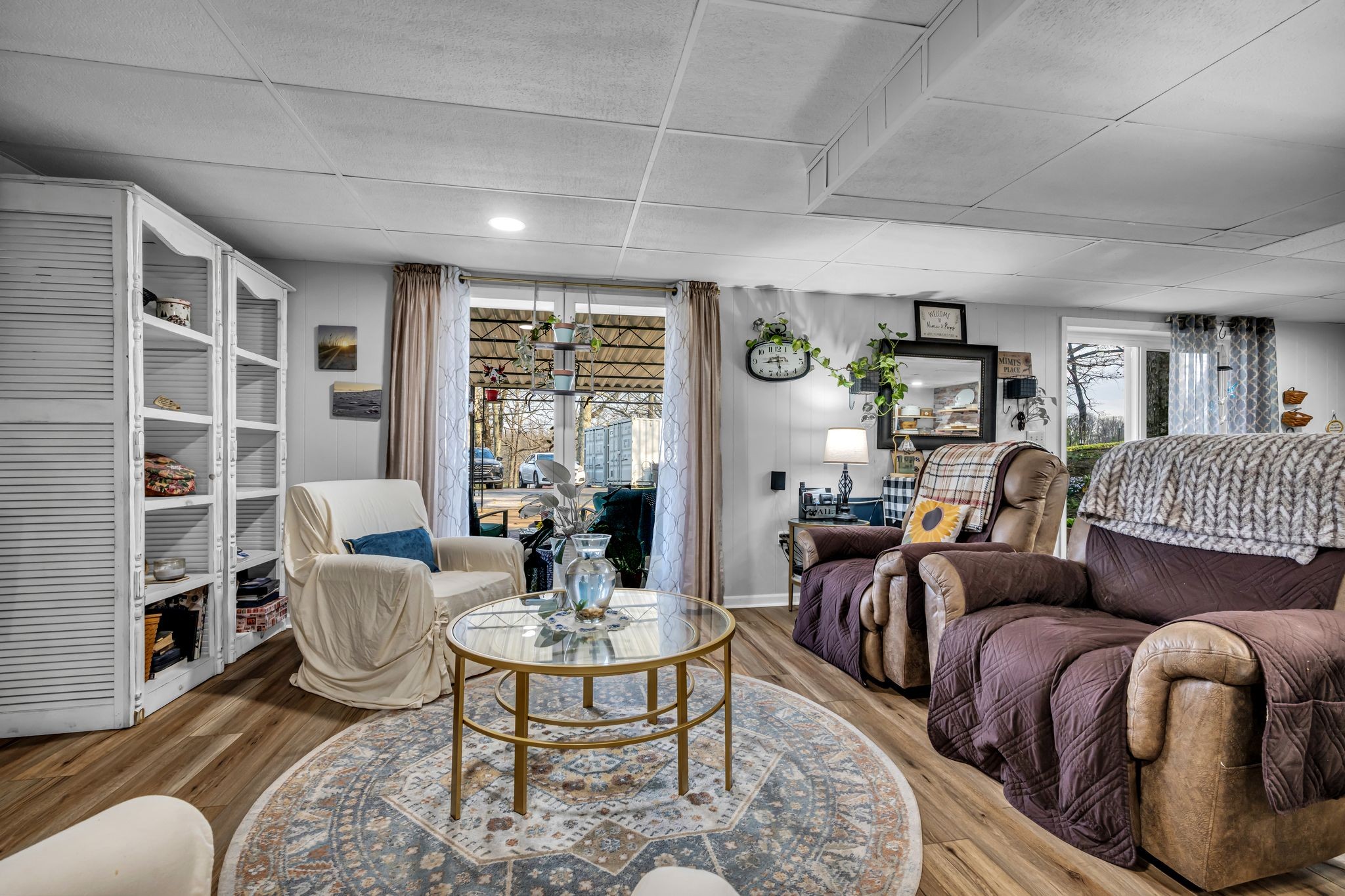2280 C C C Road Dickson, TN 37055 - Photo 20 of 35 a living room with furniture and a large window