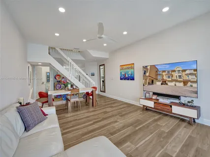 $1,149,000 | 4212 North Ocean Drive, Hollywood, FL 33019