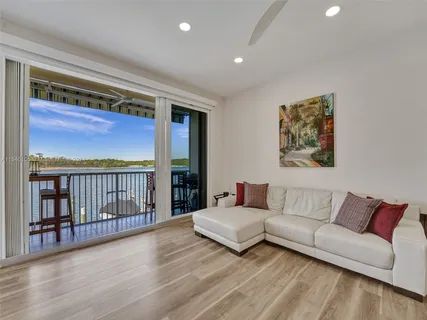 $1,149,000 | 4212 North Ocean Drive, Hollywood, FL 33019