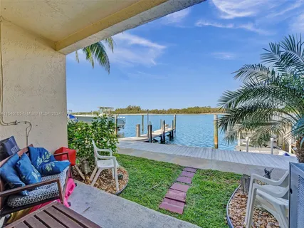 $1,149,000 | 4212 North Ocean Drive, Hollywood, FL 33019