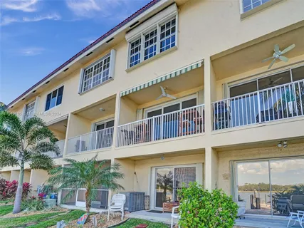 $1,149,000 | 4212 North Ocean Drive, Hollywood, FL 33019