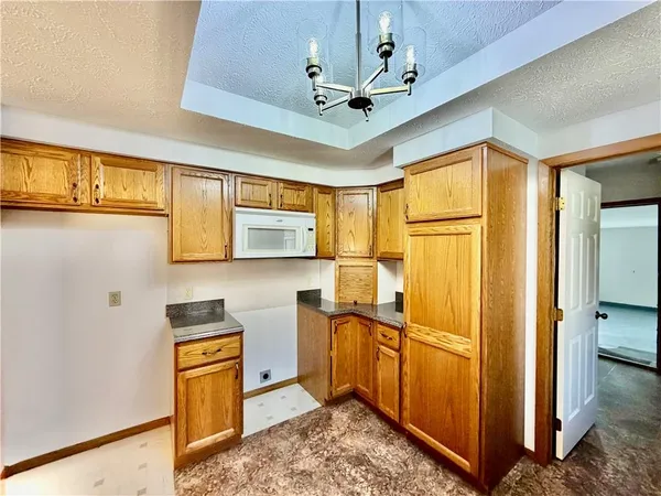 $420,000 | 1039 225th Road, Troy, KS 66087