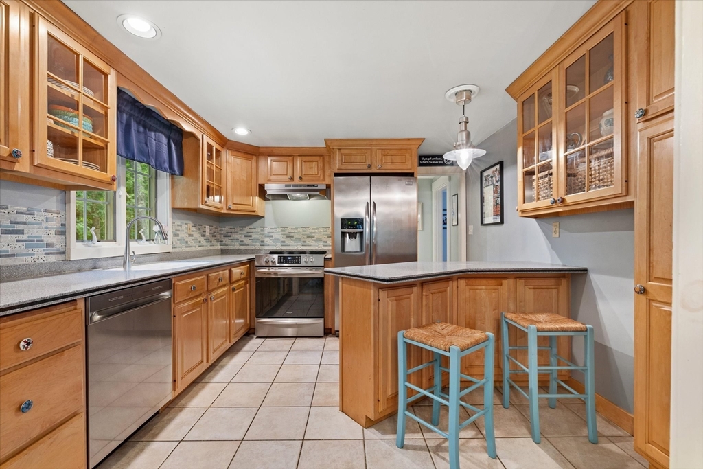 46 Bancroft Road Holden, MA 01520 - Photo 14 of 35