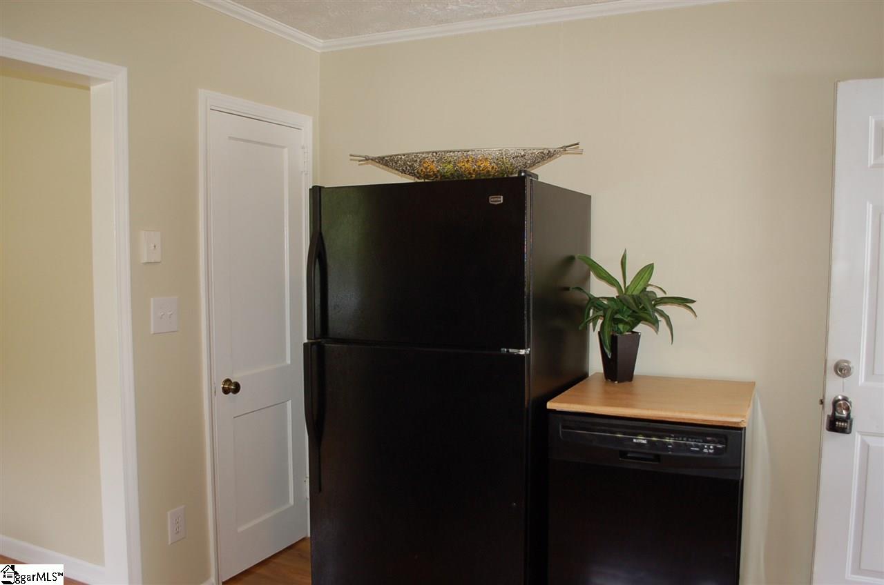 4265 Sandy Flat Road Travelers Rest, SC 29690 - Photo 20 of 36