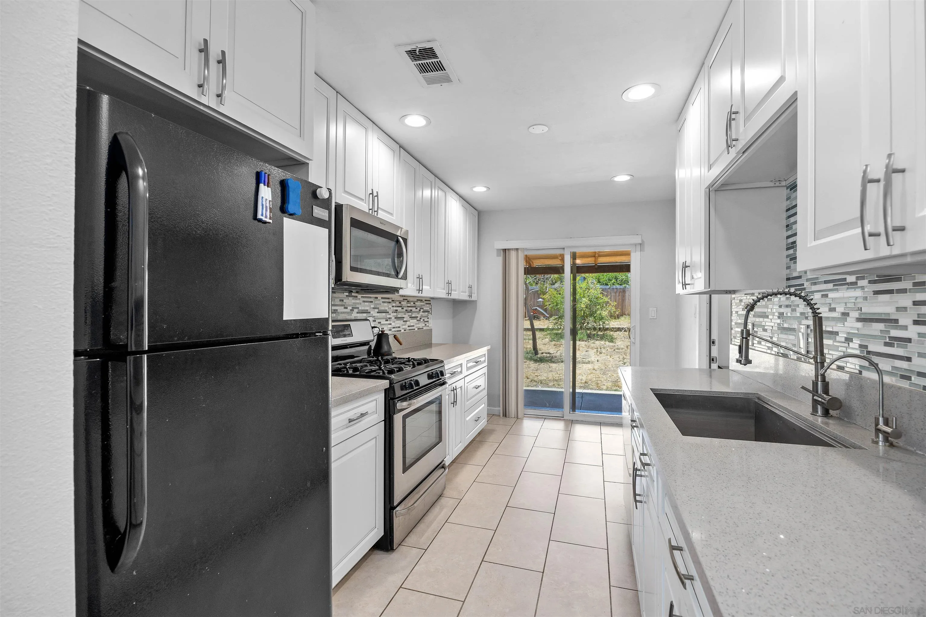 760 El Monte Road El Cajon, CA 92020 - Photo 11 of 28