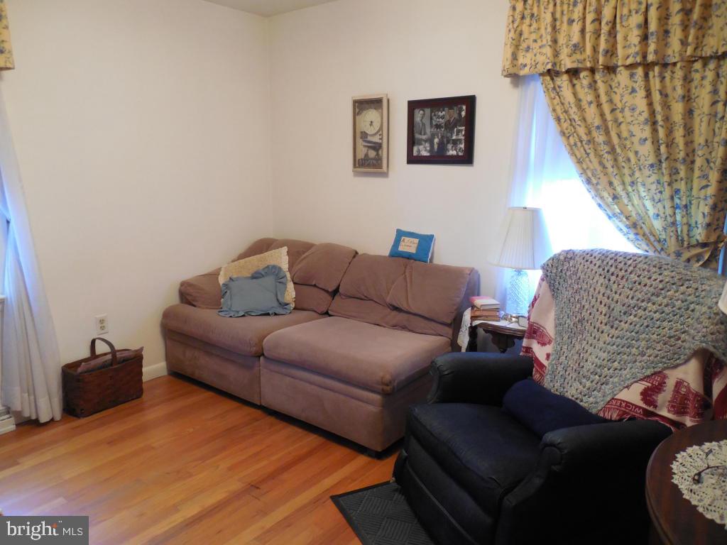 1849 Rockvale Road Lancaster, PA 17602 - Photo 9 of 19 Gallery Image 9