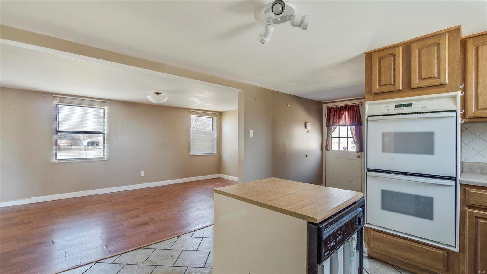 8572 Triple Lakes Road Dupo, IL 62239 - Photo 11 of 47 Gallery Image 11