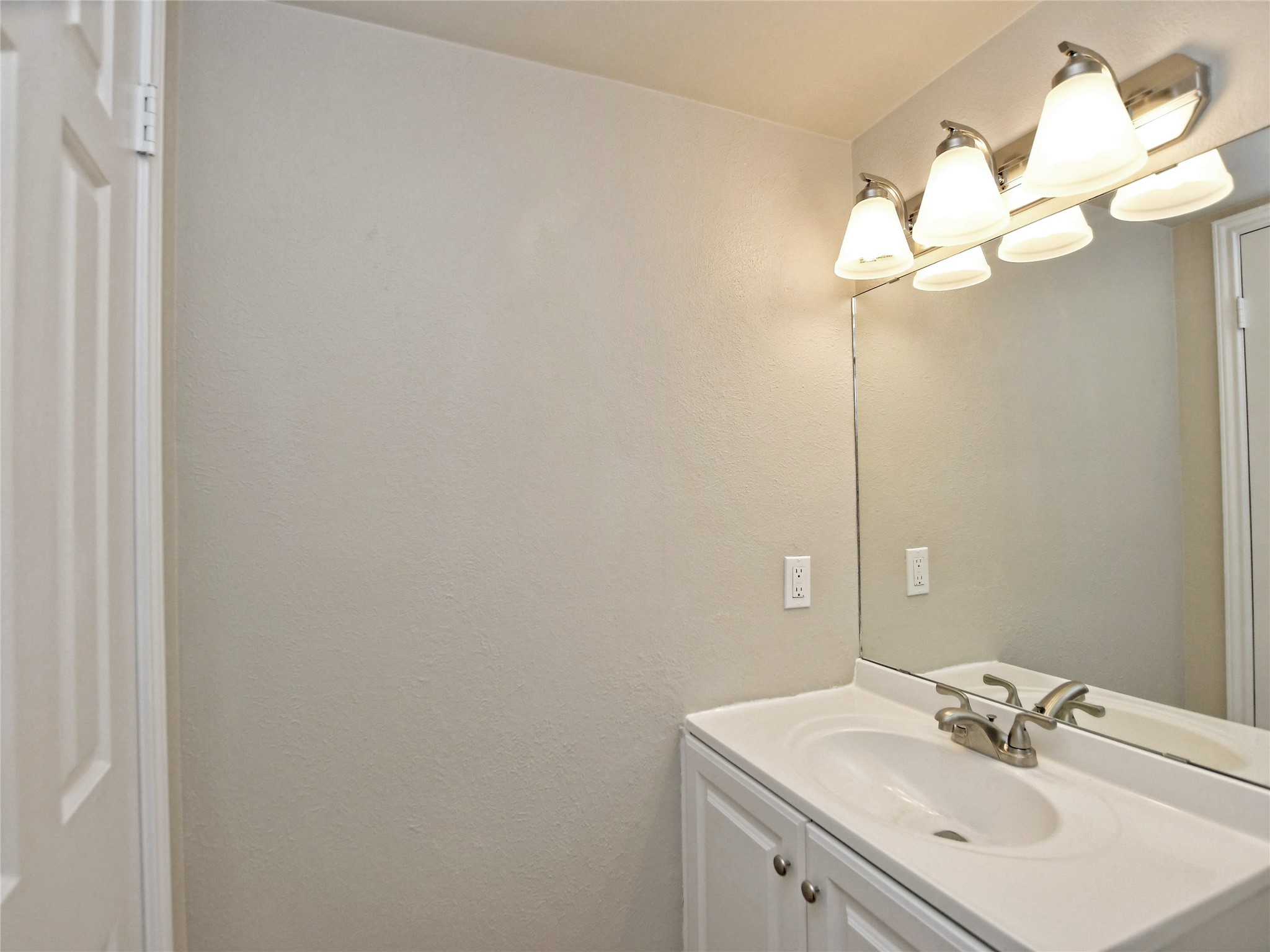 300 North Field Street Round Rock, TX 78681 - Photo 15 of 26 Half bath downstairs.