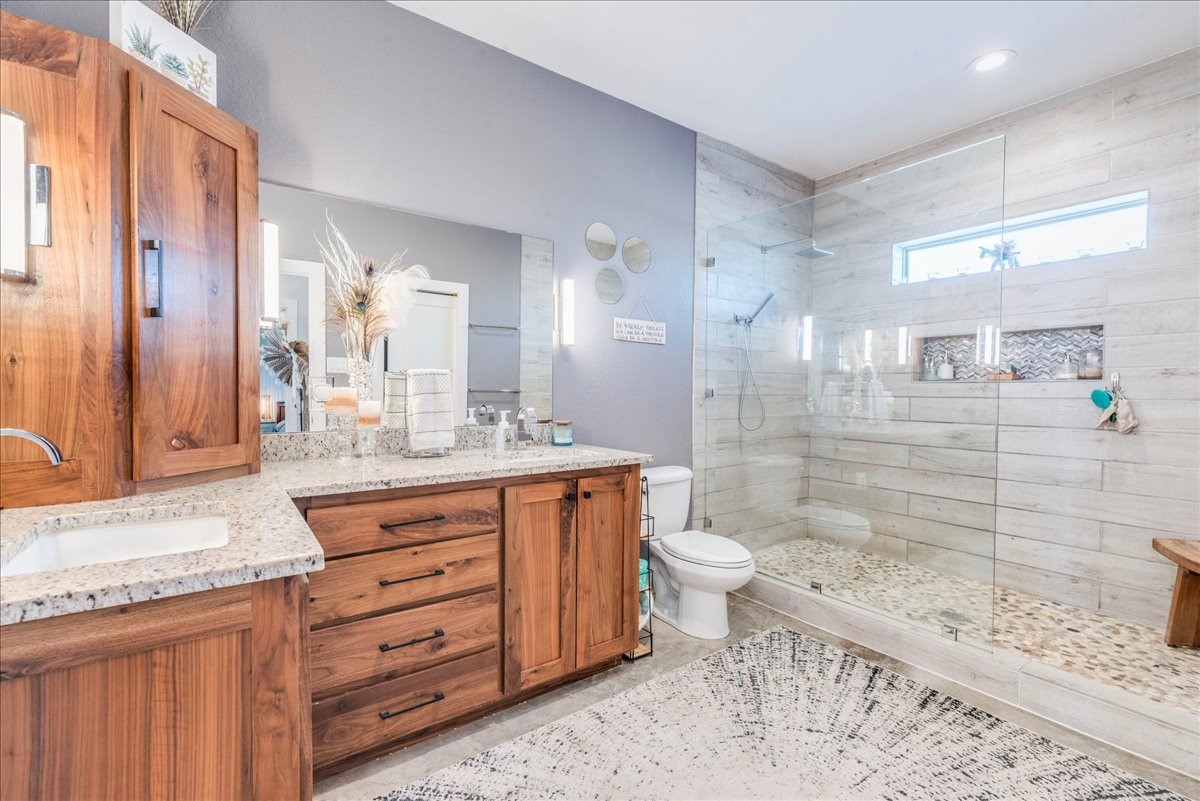 480 Mill Road Maxwell, TX 78656 - Photo 25 of 40 Main House - Bathroom