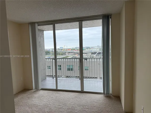 $2,632 | 915 Northwest 1st Avenue, Unit H0912, Miami, FL 33136