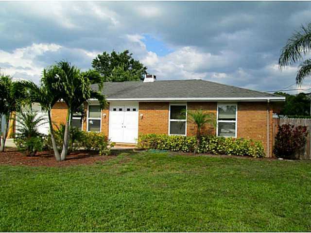 1601 Lance Road Jupiter, FL 33469 - Photo 1 of 7 Primary Photo