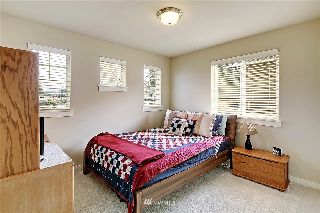 4114 177th Street Southeast Bothell, WA 98012 - Photo 12 of 22