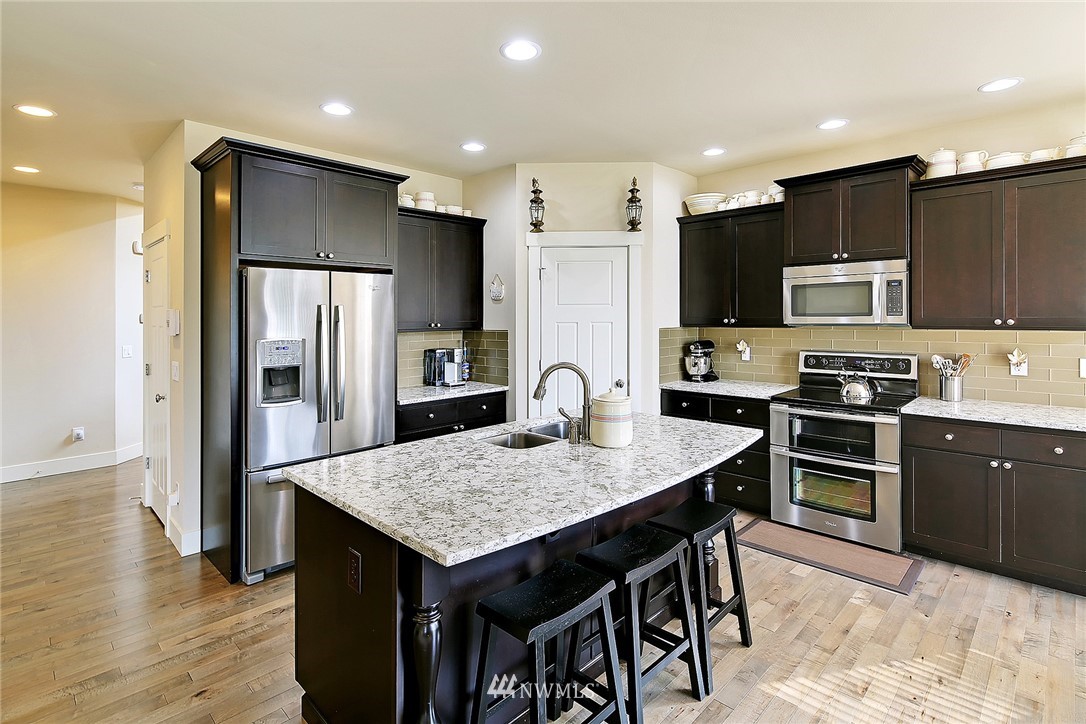 4114 177th Street Southeast Bothell, WA 98012 - Photo 4 of 22