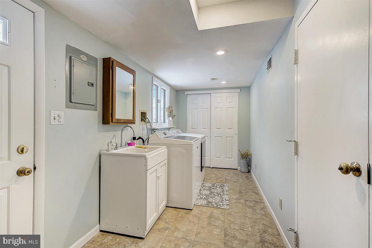 184 Windmill Road Willow Grove, PA 19090 - Photo 23 of 43 Gallery Image 23
