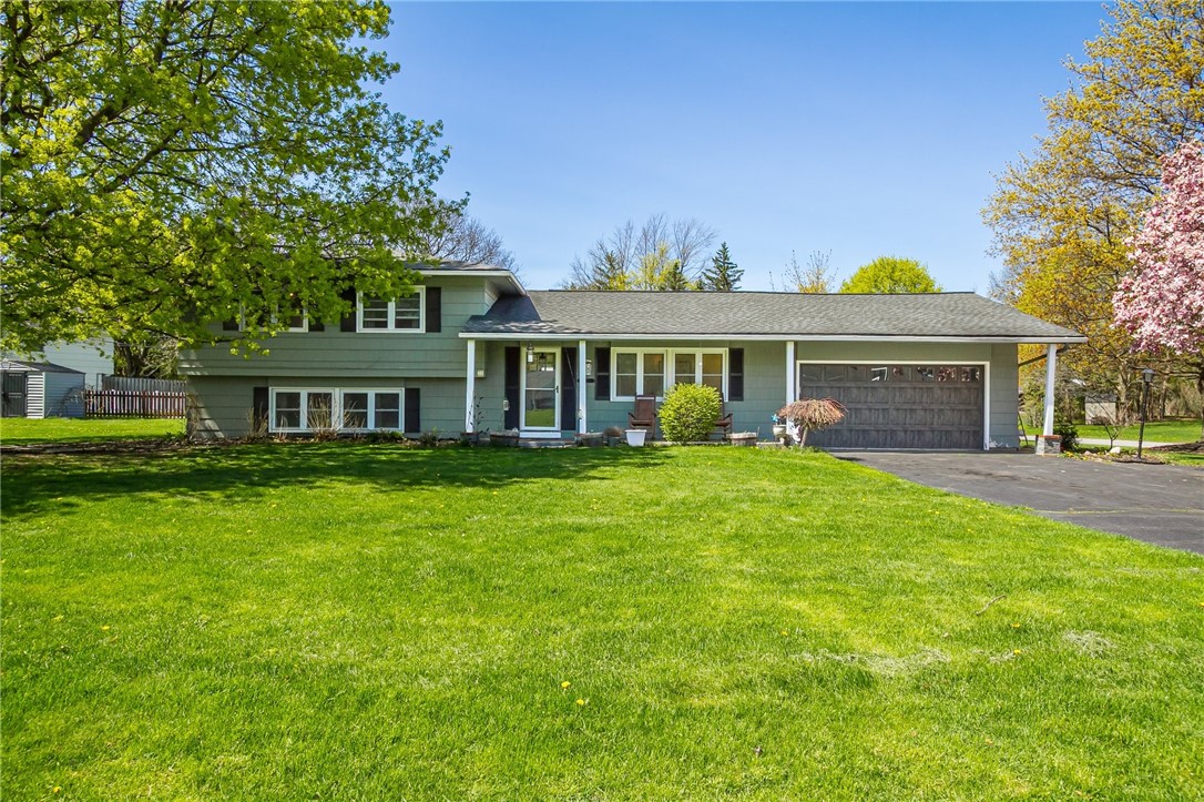 21 Saxony Road Pittsford, NY 14534 - Photo 1 of 39