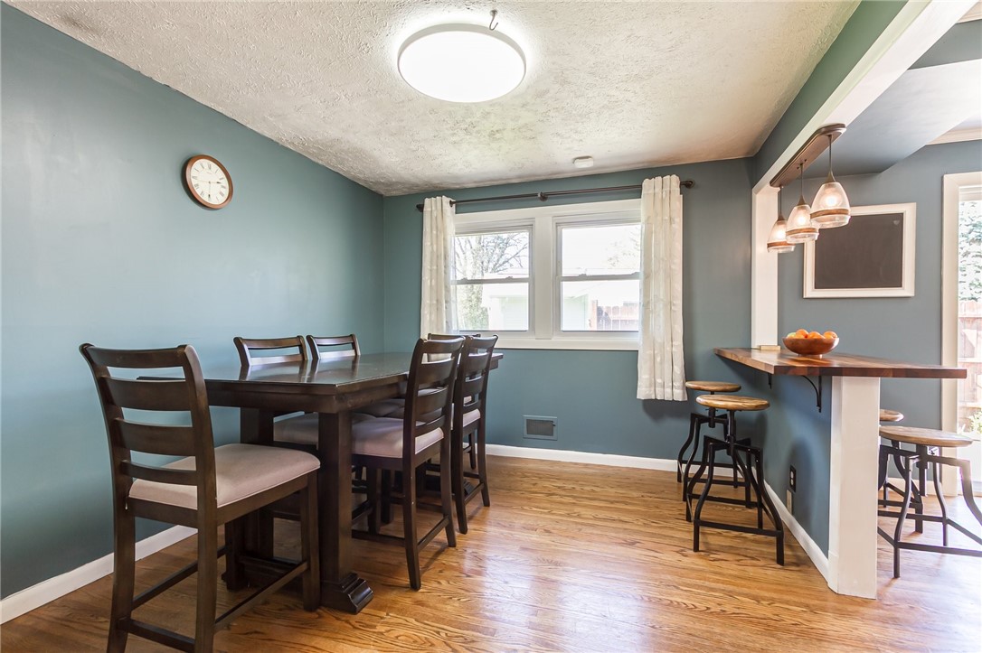 21 Saxony Road Pittsford, NY 14534 - Photo 11 of 39