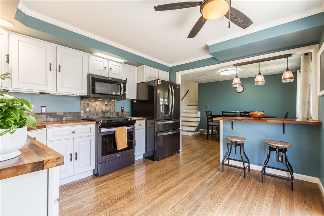 21 Saxony Road Pittsford, NY 14534 - Photo 17 of 39