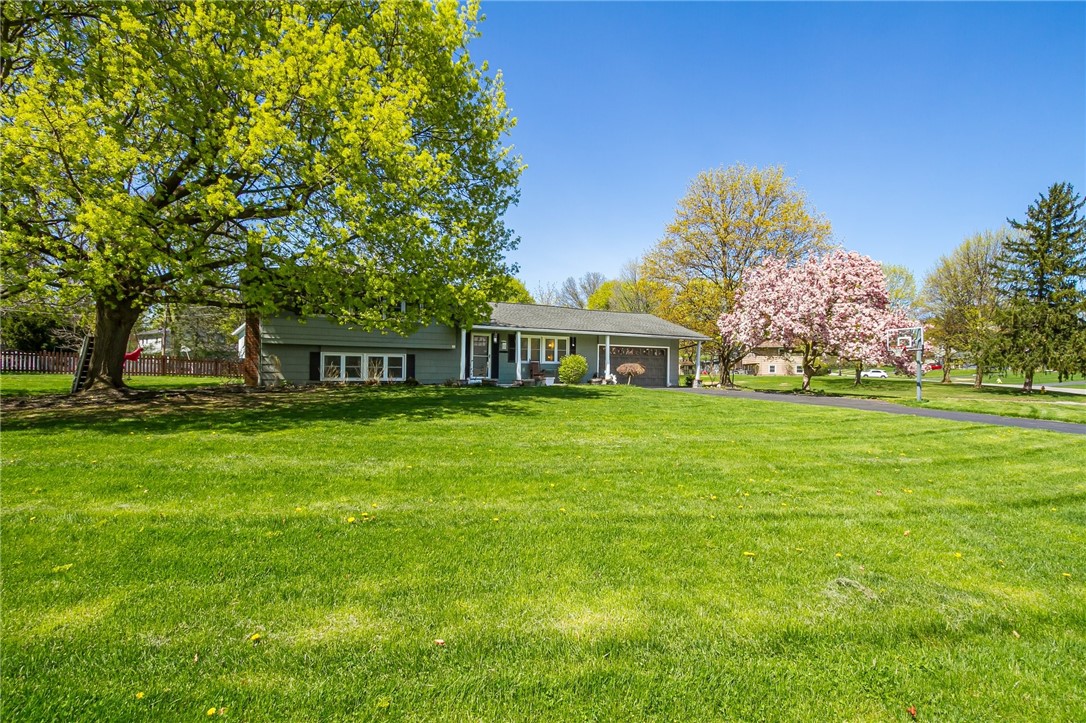 21 Saxony Road Pittsford, NY 14534 - Photo 2 of 39