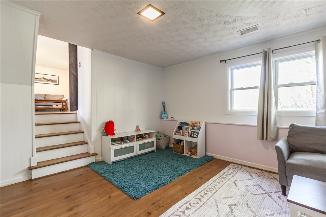 21 Saxony Road Pittsford, NY 14534 - Photo 23 of 39