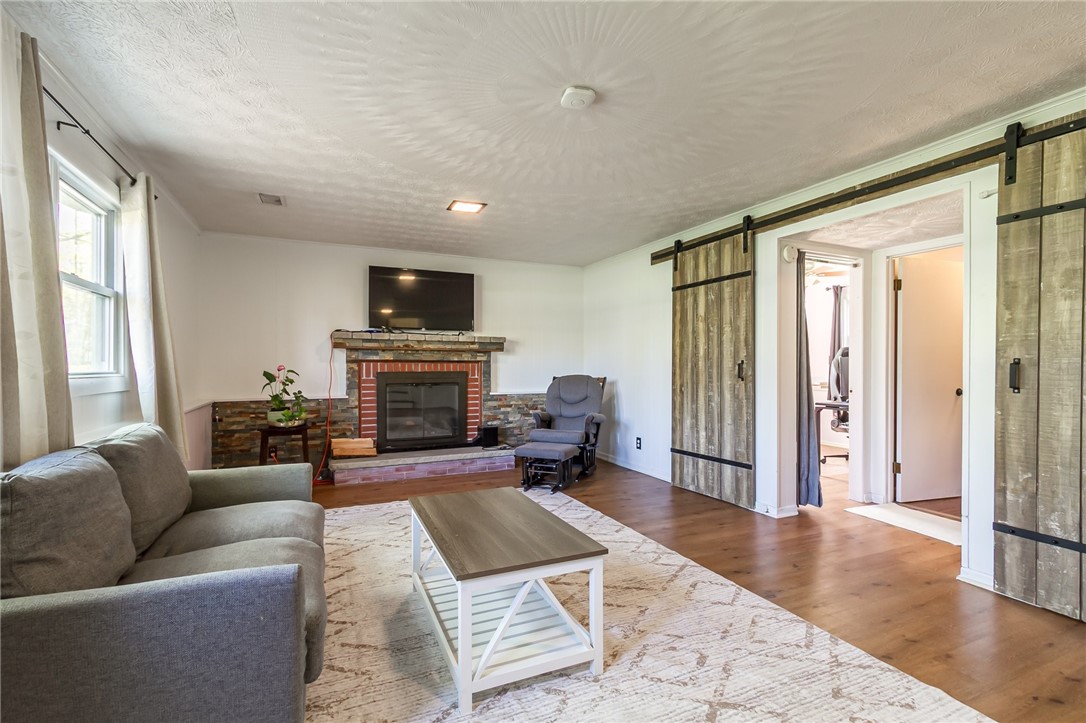 21 Saxony Road Pittsford, NY 14534 - Photo 26 of 39