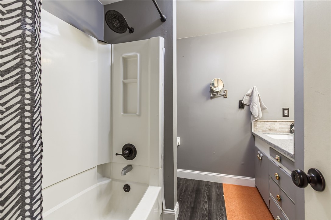 21 Saxony Road Pittsford, NY 14534 - Photo 32 of 39