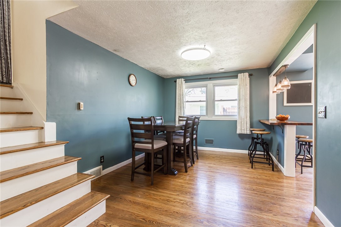 21 Saxony Road Pittsford, NY 14534 - Photo 10 of 39