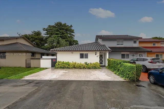 $540,000 | 1071 West 37th Street, Hialeah, FL 33012
