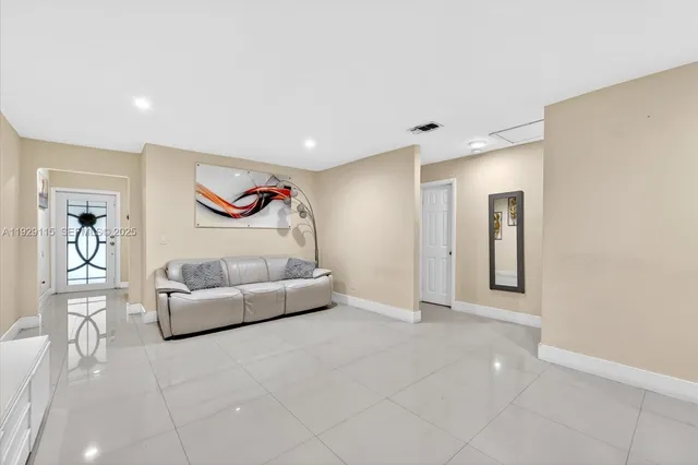 $540,000 | 1071 West 37th Street, Hialeah, FL 33012