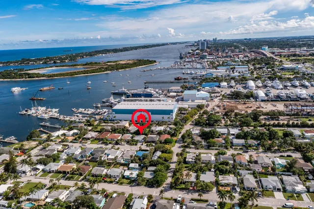 $540,000 | 217 East 23rd Street, Riviera Beach, FL 33404