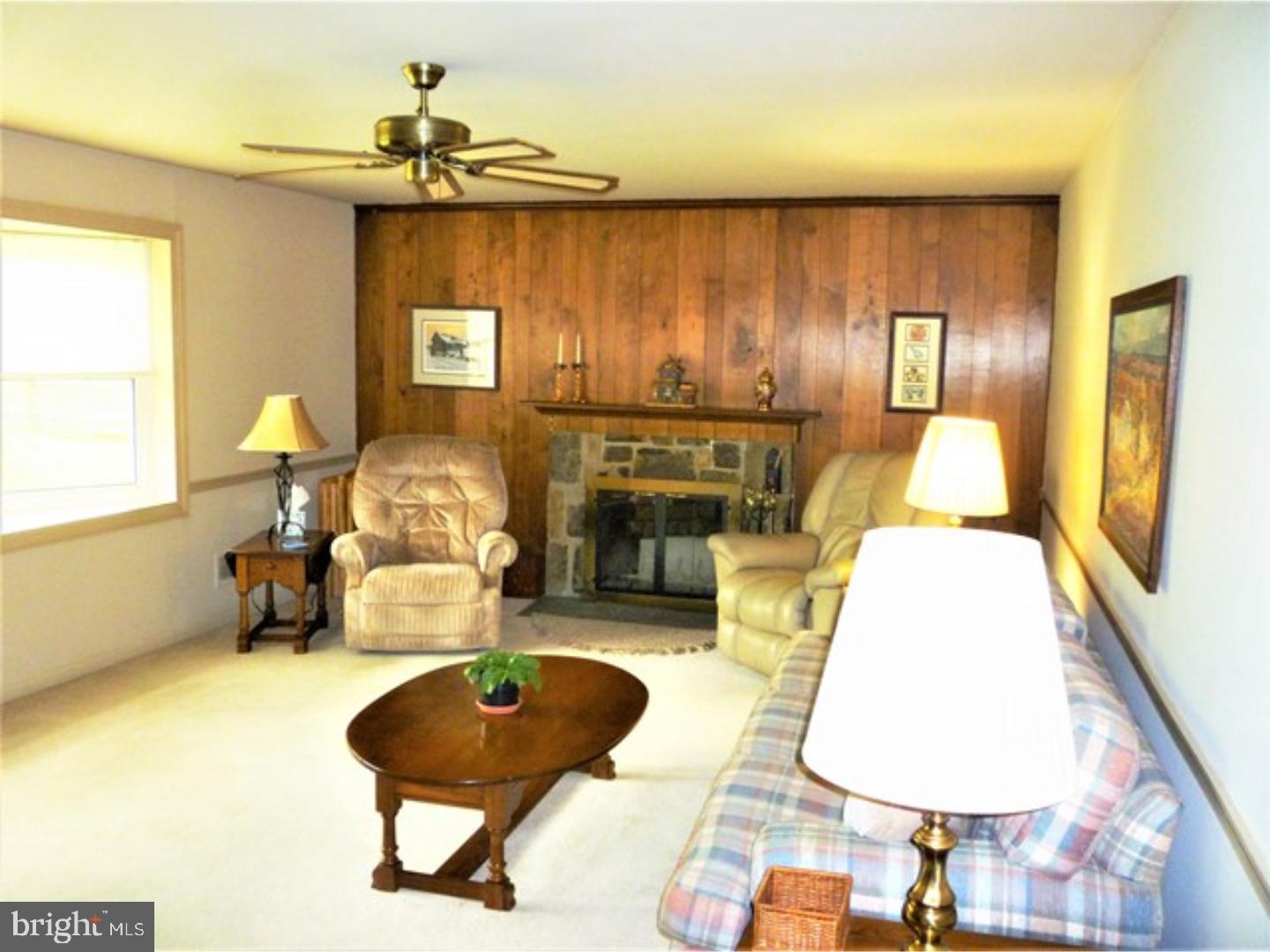 2529 Eaton Road Wilmington, DE 19810 - Photo 9 of 25 Family Room