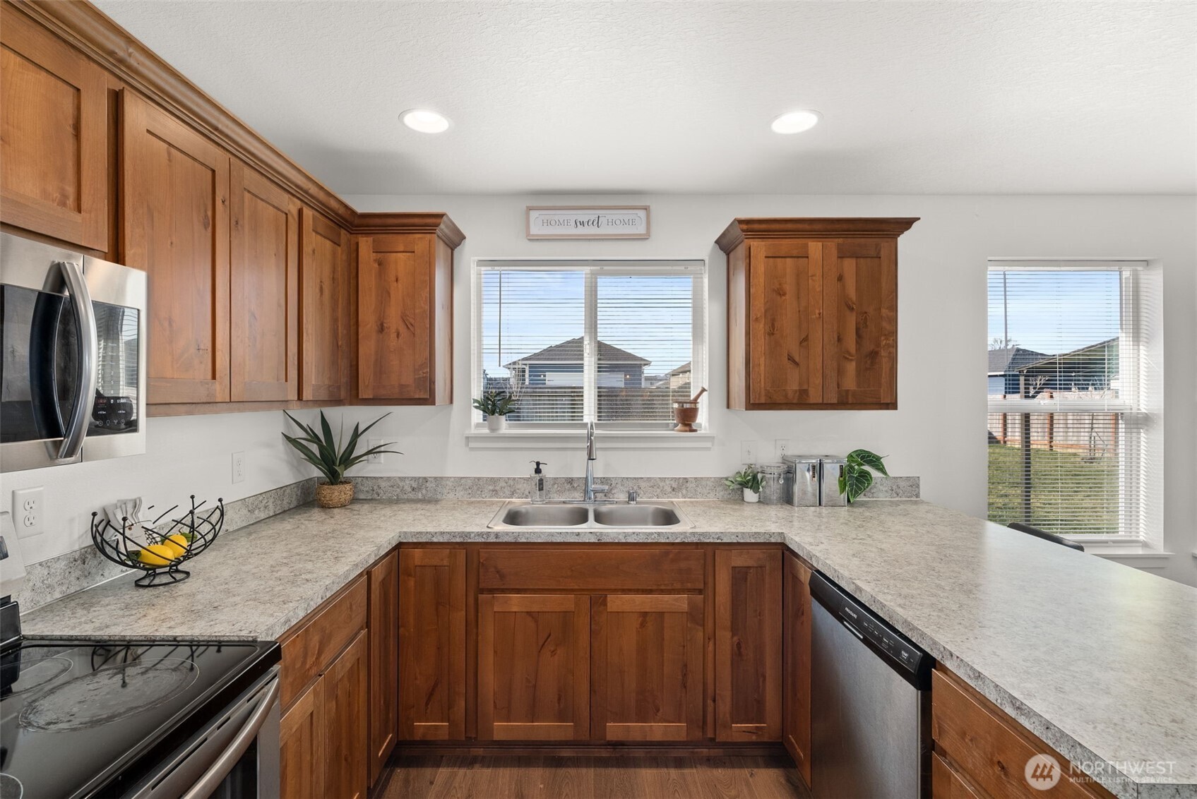 405 Cardinal Avenue Winlock, WA 98596 - Photo 12 of 40