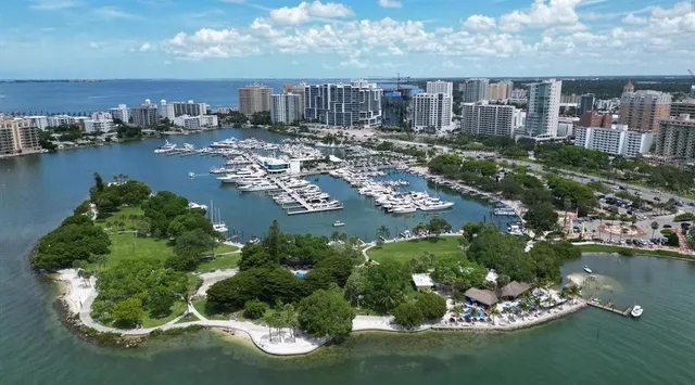 $429,000 | 5471 Cynthia Lane, Sarasota, FL 34235