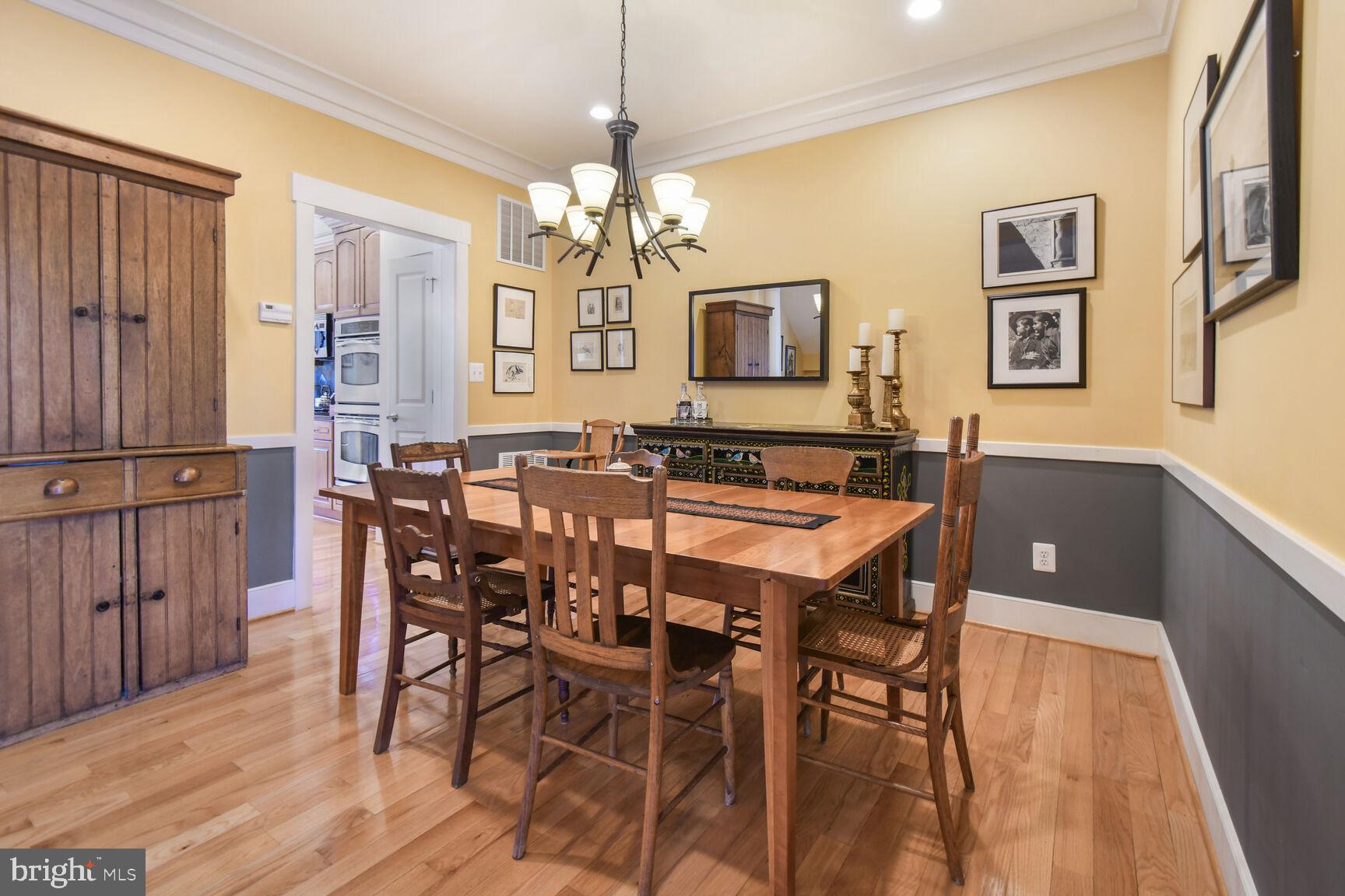 9560 Ament Street Silver Spring, MD 20910 - Photo 8 of 44 Dining area