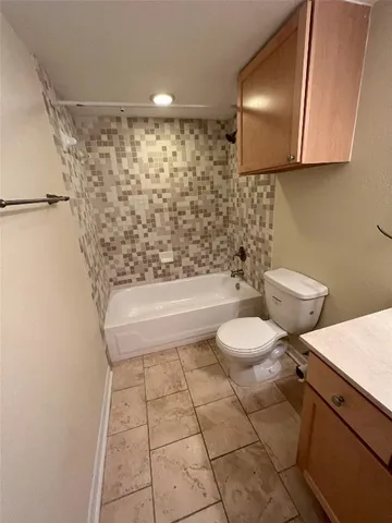 $1,295 | 3204 Manchaca Road, Unit 114, Austin, TX 78704