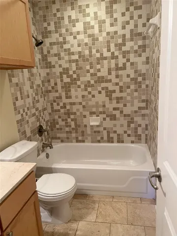 $1,295 | 3204 Manchaca Road, Unit 114, Austin, TX 78704