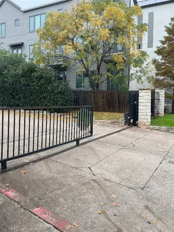 $1,295 | 3204 Manchaca Road, Unit 114, Austin, TX 78704