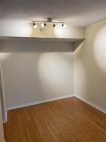 $1,295 | 3204 Manchaca Road, Unit 114, Austin, TX 78704