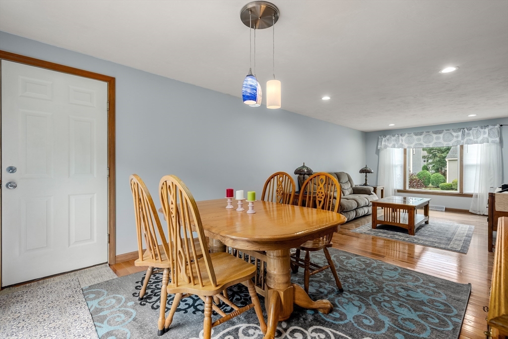 27 Country Side Road, Unit 27 Bellingham, MA 02019 - Photo 10 of 27 Gallery Image 10