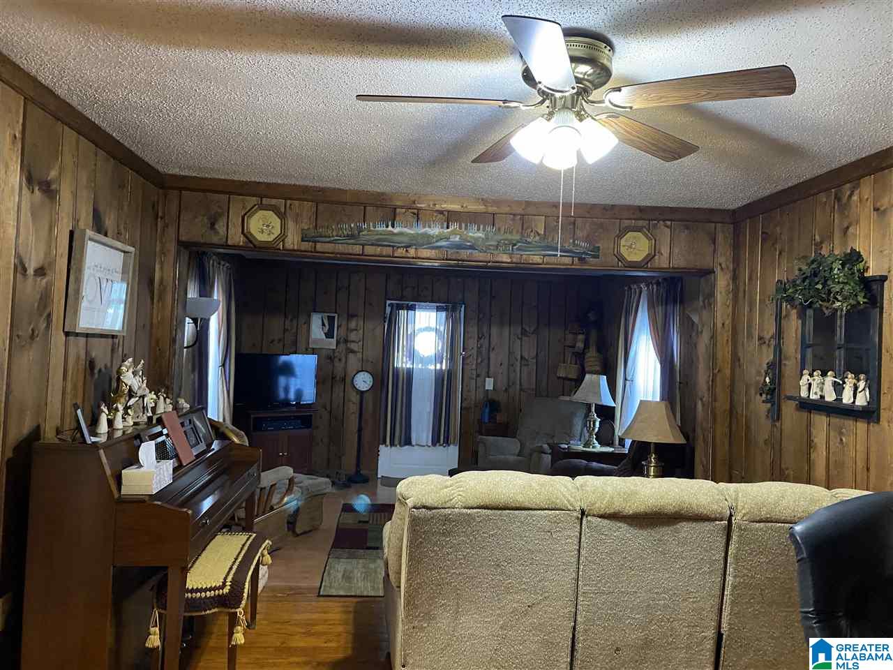 301 Johnson Street Weaver, AL 36277 - Photo 8 of 17