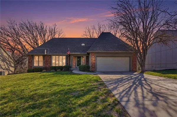 $515,000 | 8505 Rosehill Road, Lenexa, KS 66215