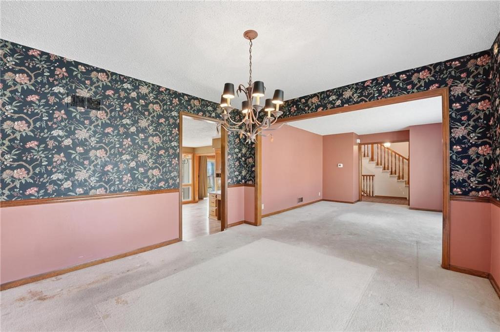 8505 Rosehill Road Lenexa, KS 66215 - Photo 26 of 49