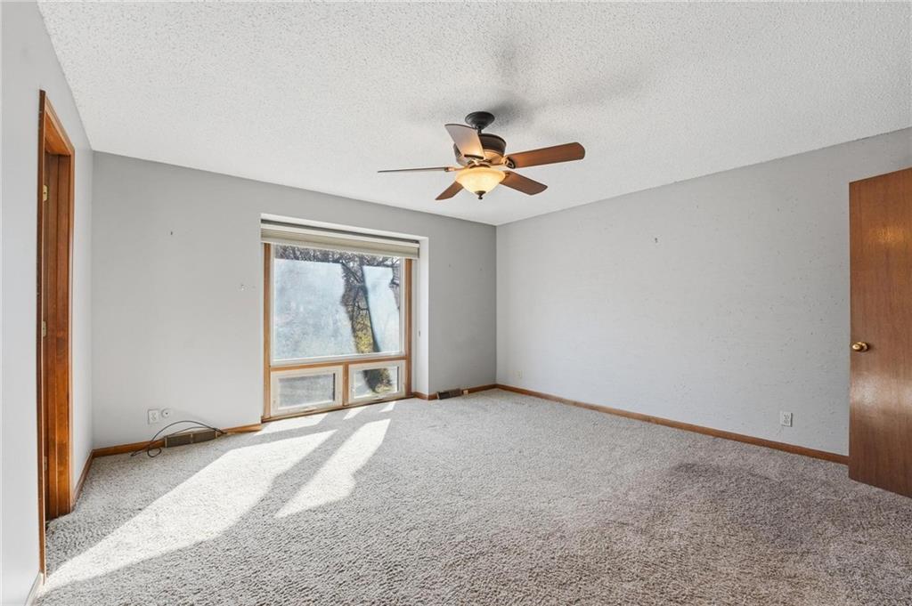 8505 Rosehill Road Lenexa, KS 66215 - Photo 29 of 49