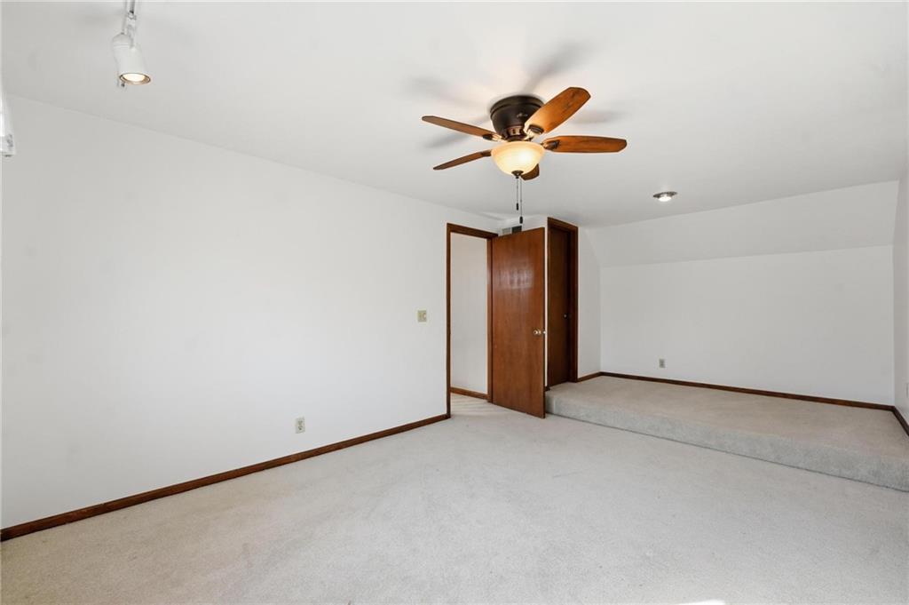 8505 Rosehill Road Lenexa, KS 66215 - Photo 36 of 49