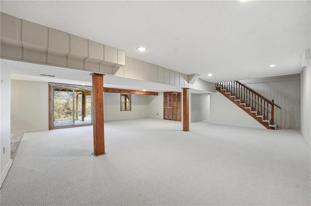 8505 Rosehill Road Lenexa, KS 66215 - Photo 42 of 49