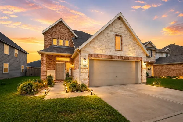 $2,300 | 6126 Prince Place Drive, Rosenberg, TX 77471