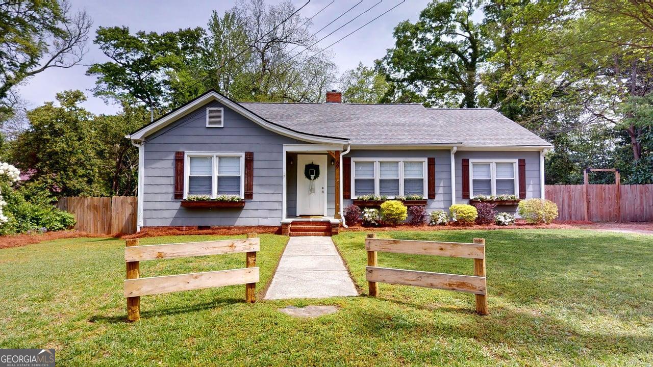 69 West Stephens Street Winder, GA 30680 - Photo 1 of 36