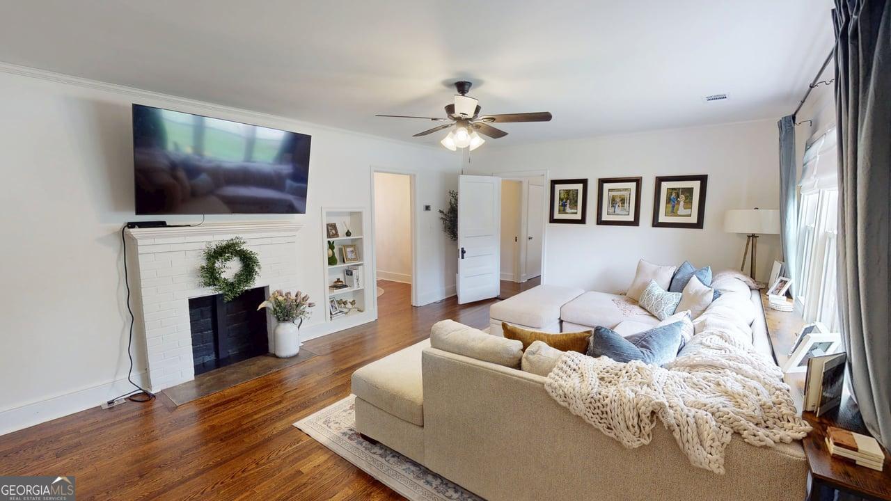 69 West Stephens Street Winder, GA 30680 - Photo 4 of 36