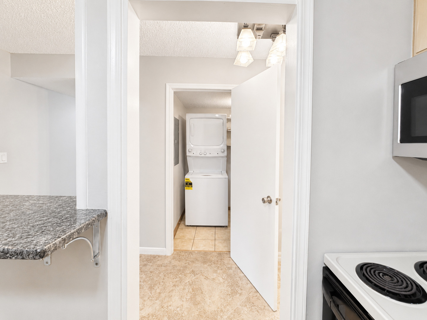 520 Biesterfield Road, Unit 209 Elk Grove Village, IL 60007 - Photo 16 of 31